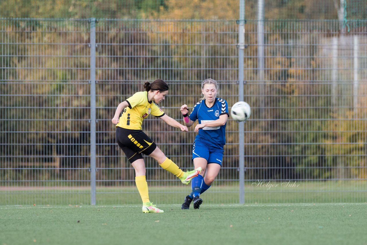 Bild 172 - F SSC Hagen Ahrensburg - SV Frisia 03 Risum-Lindholm : Ergebnis: 2:0